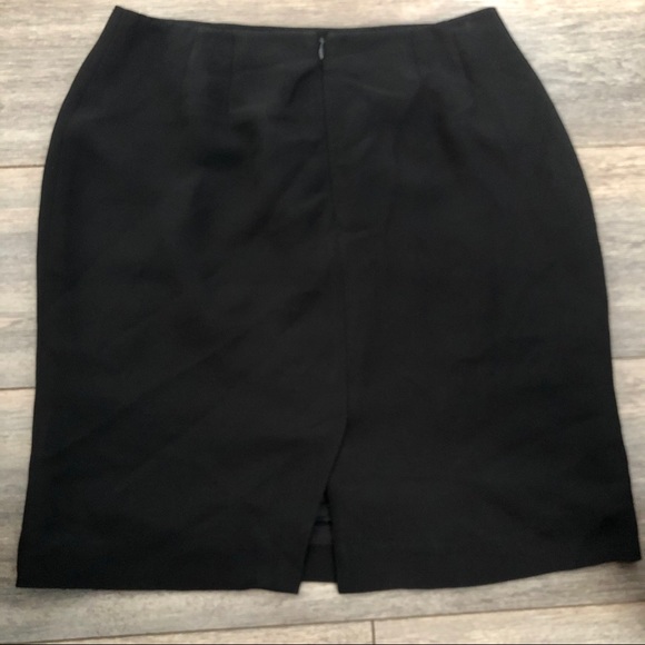 Loft pencil skirt size 6 - Picture 2 of 3